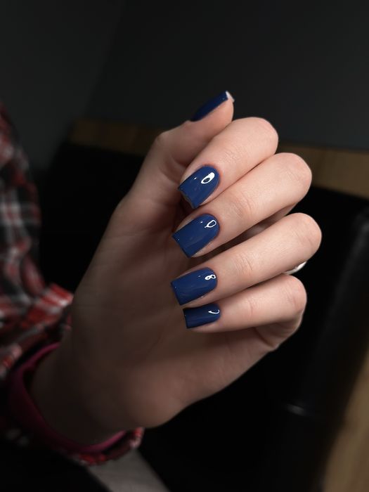 Нарощування нігтів / манікюр