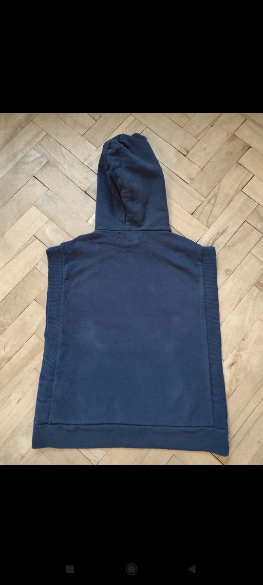 Bluza bezrękawnik z kapturem firmy Zara rozmiar 152