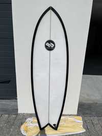 Prancha de surf twin fin