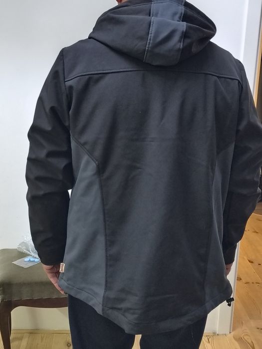 Куртка мужская спортивная демисезонная