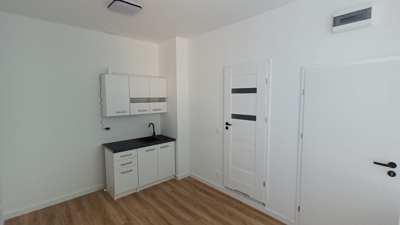 Lokal uslugowy biurowy użytkowy 22 m2 po remoncie