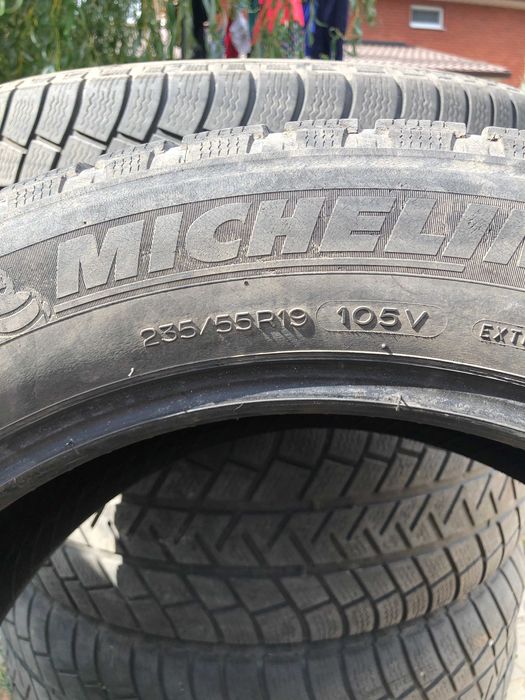 235-55-R19 Michelin зима   3  штуки