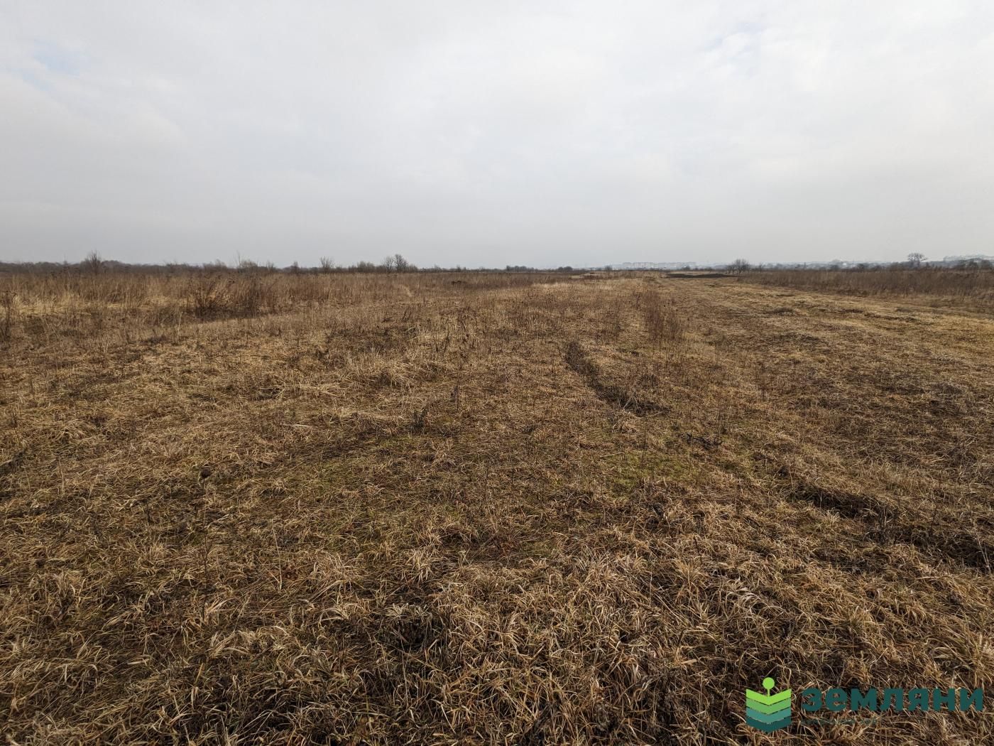 Продається ділянка 5 сот під будівництво в с. Крихівці