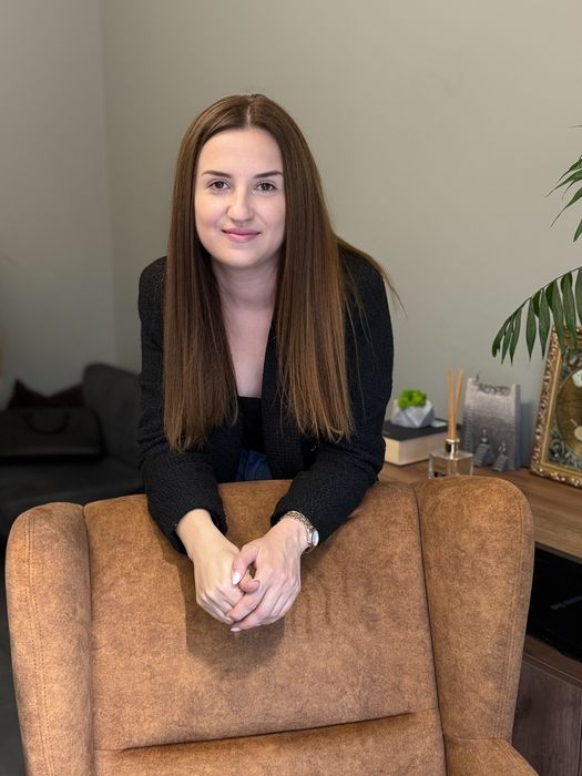 Oksana Pidhirna Real Estate Agent | Підгірна Оксана рієлтор