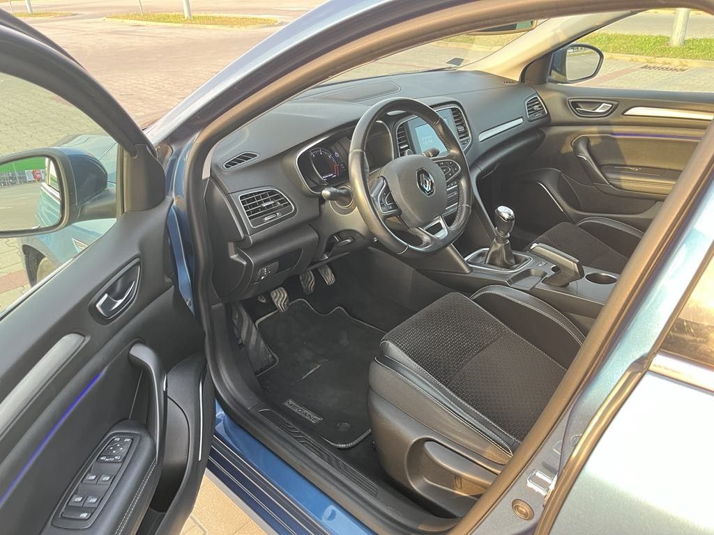 Renault Megane IV 2018, INTENS, ambiente, krajowy