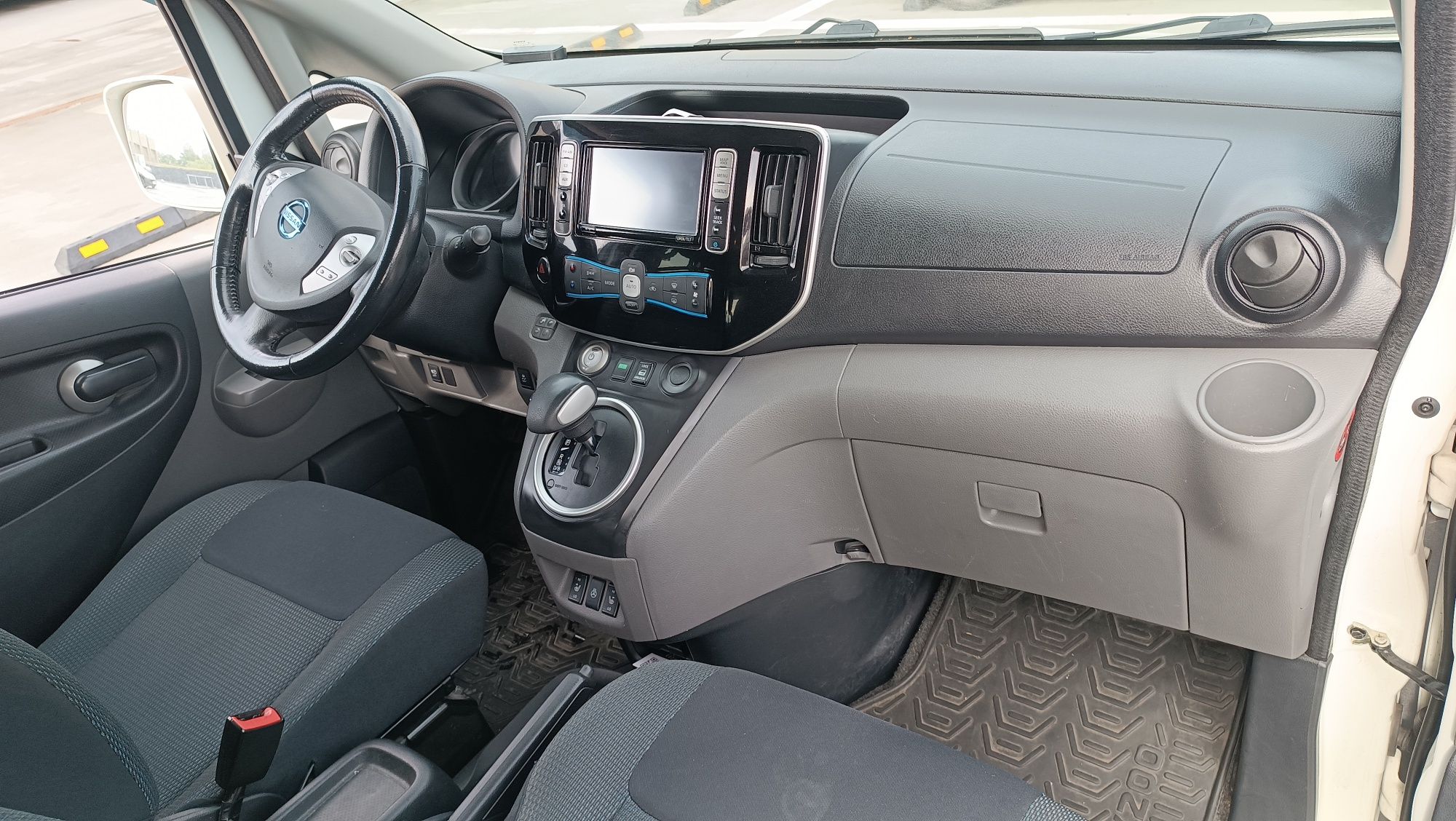 Електричний e-NV200