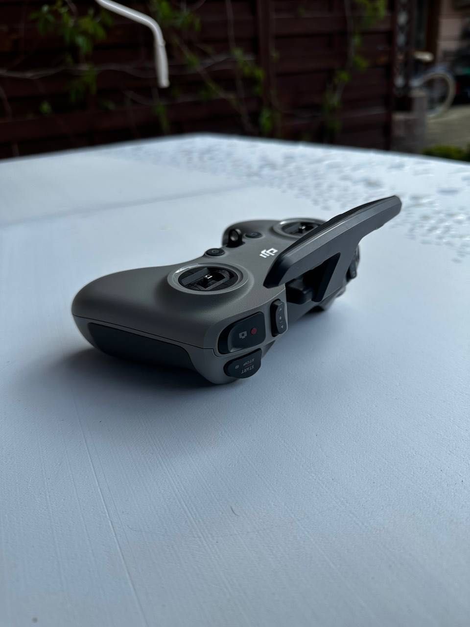 DJI Avata + DJI FPV Remote Controller 2 – komplet