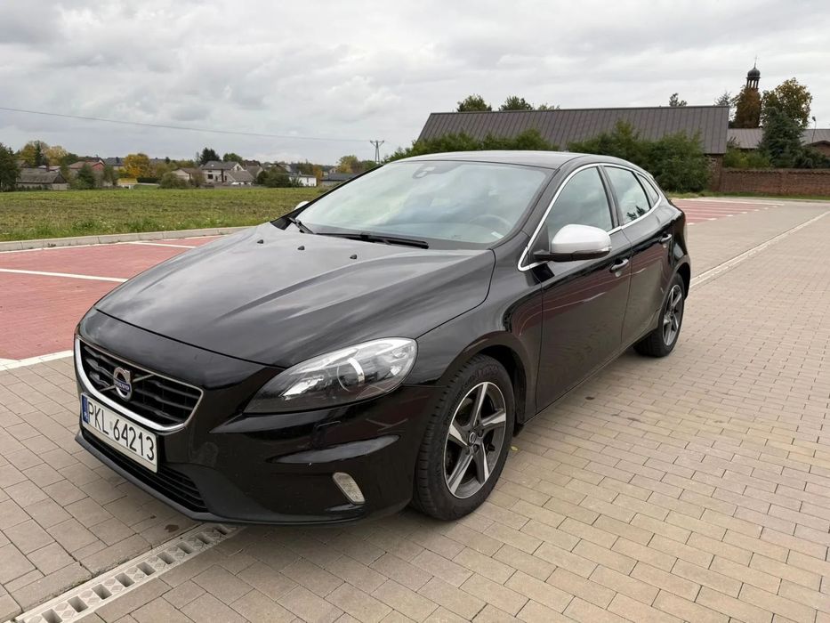 Volvo V40 R Design 2.0 120 KM