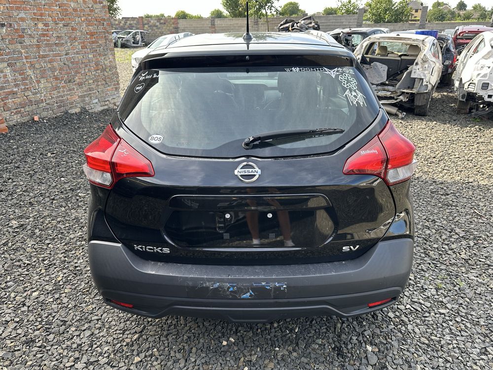 Кришка багажника Nissan Kicks 2018-2020 / Ніссан Кікс