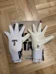Rekawice bramkarskie T1tan White Beast 3.0 Rozmiar 9