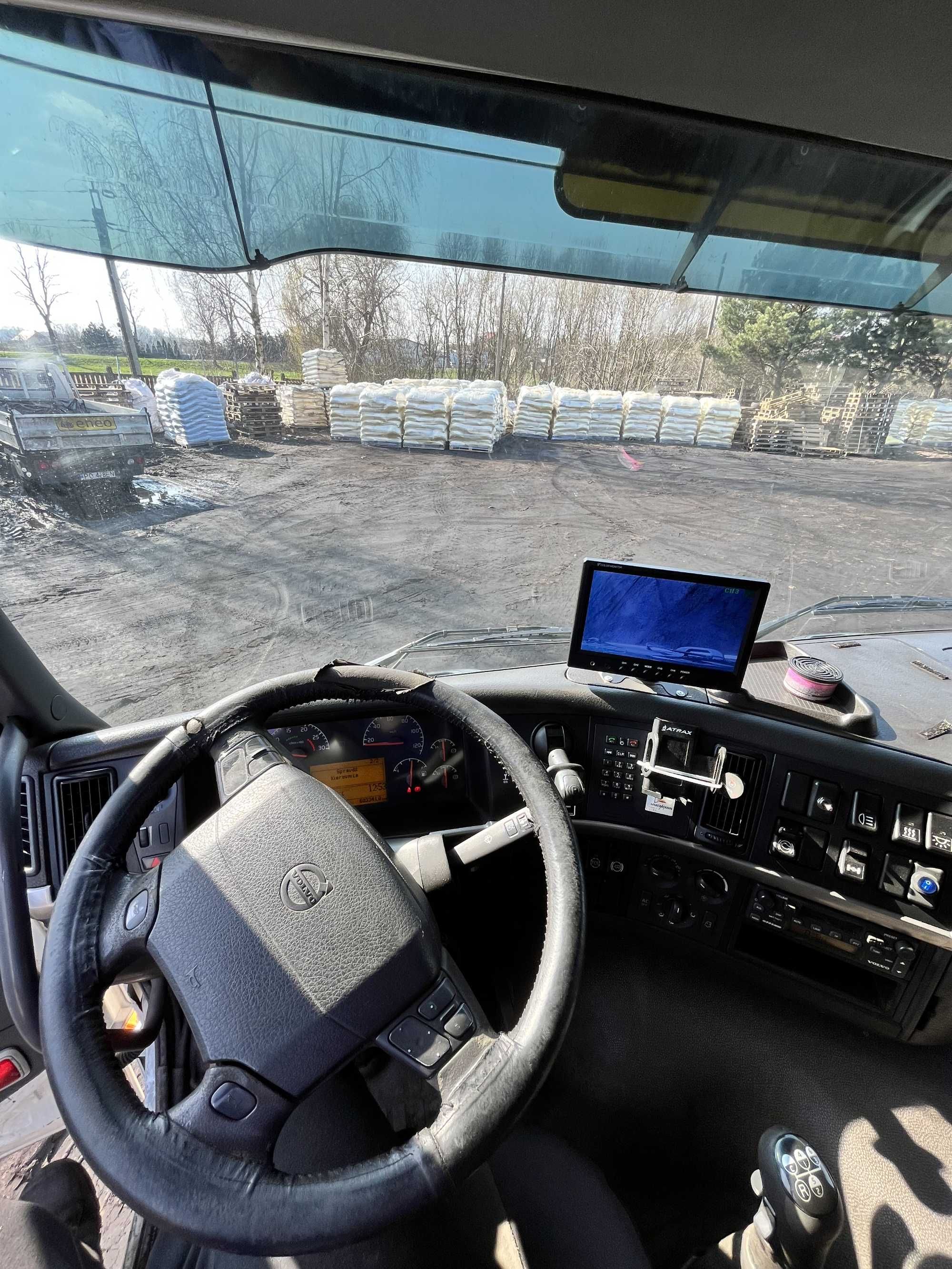 Samochód ciężarowy z dźwigiem HDS | VOLVO FM9 | 2002 r. | Dobry stan!