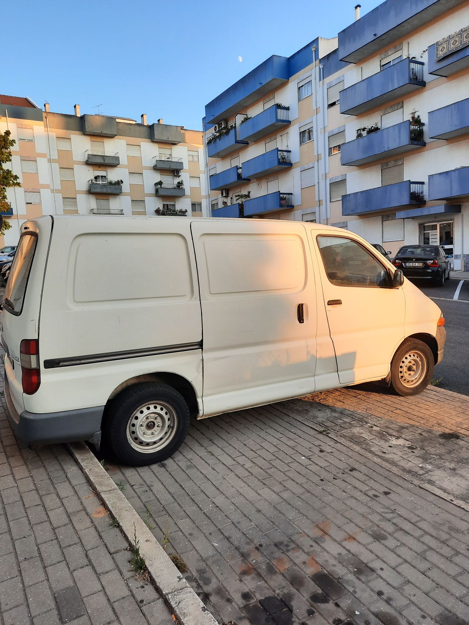 Viatura comecial Toyota Hiace de 1998