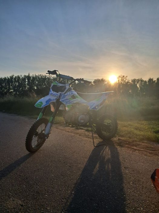 Motocykl Cross MRF 140 RC