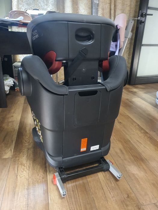 Продам автокріслo KIDFIX III S