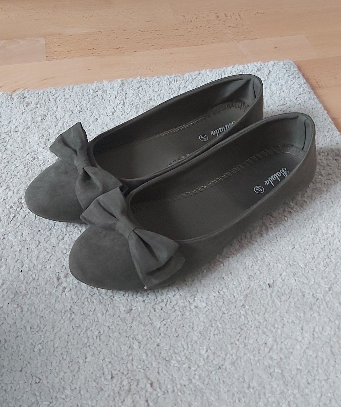Balerinki khaki z kokardą welur eko r. 39