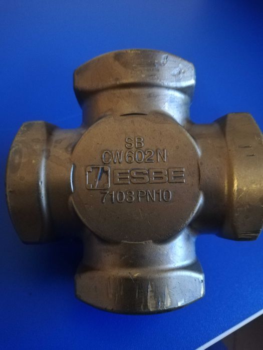 Zawór mieszający 4-drogowy ESBE VRG140