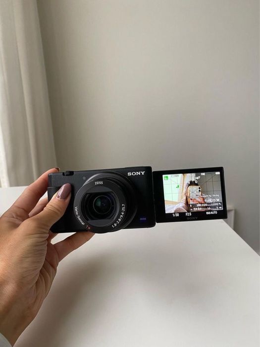 Sony ZV-1 Vlogging Camera