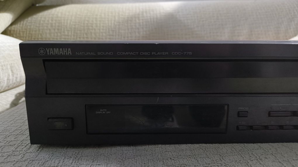 Leitor de cds Yamaha CDC 775