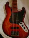 Marcus Miller V5 praticamente novo