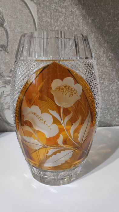 Ваза хрустальная цветная