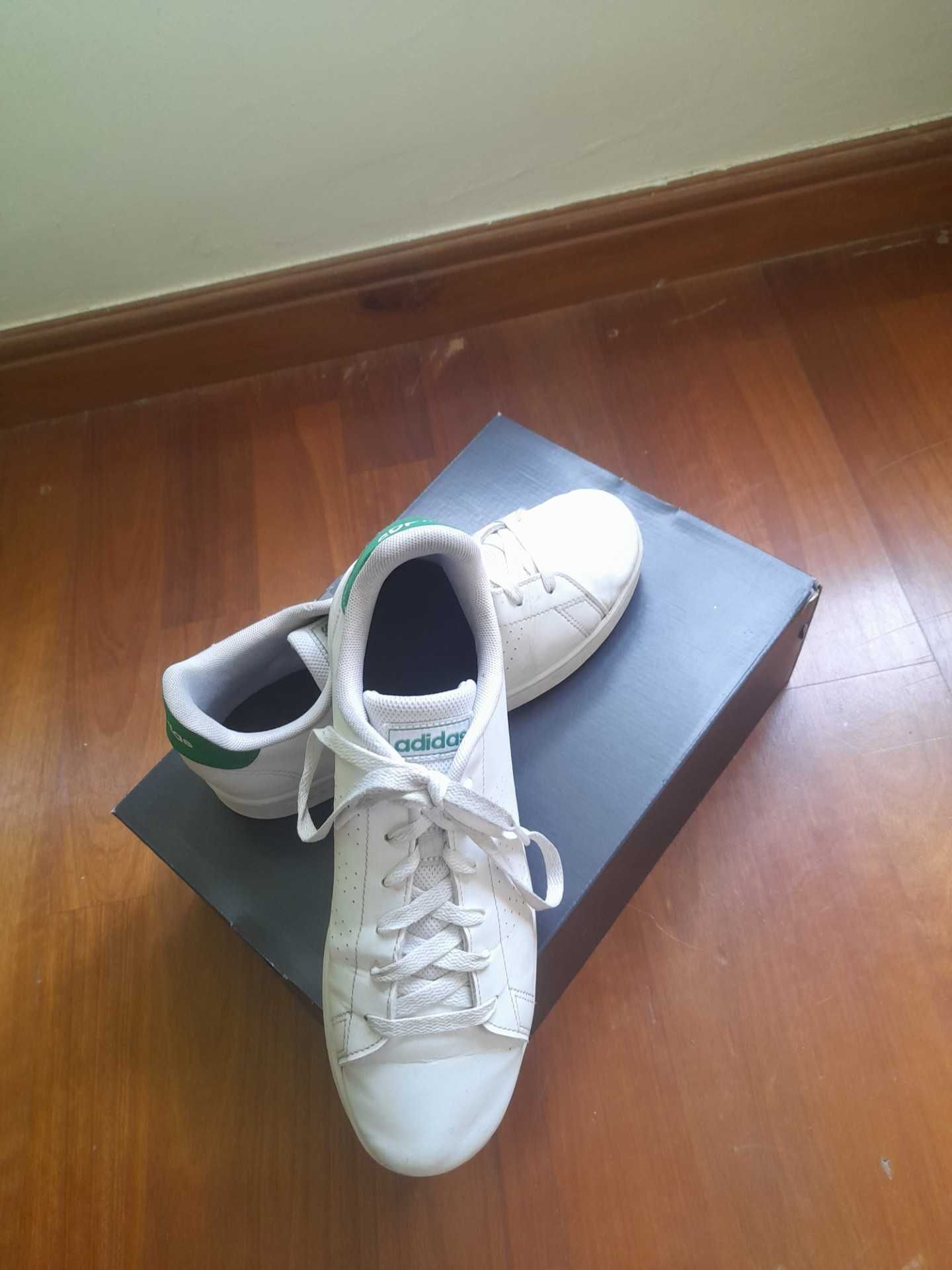 Adidas Brancos e Verdes