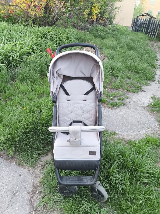 Коляска прогулянкова