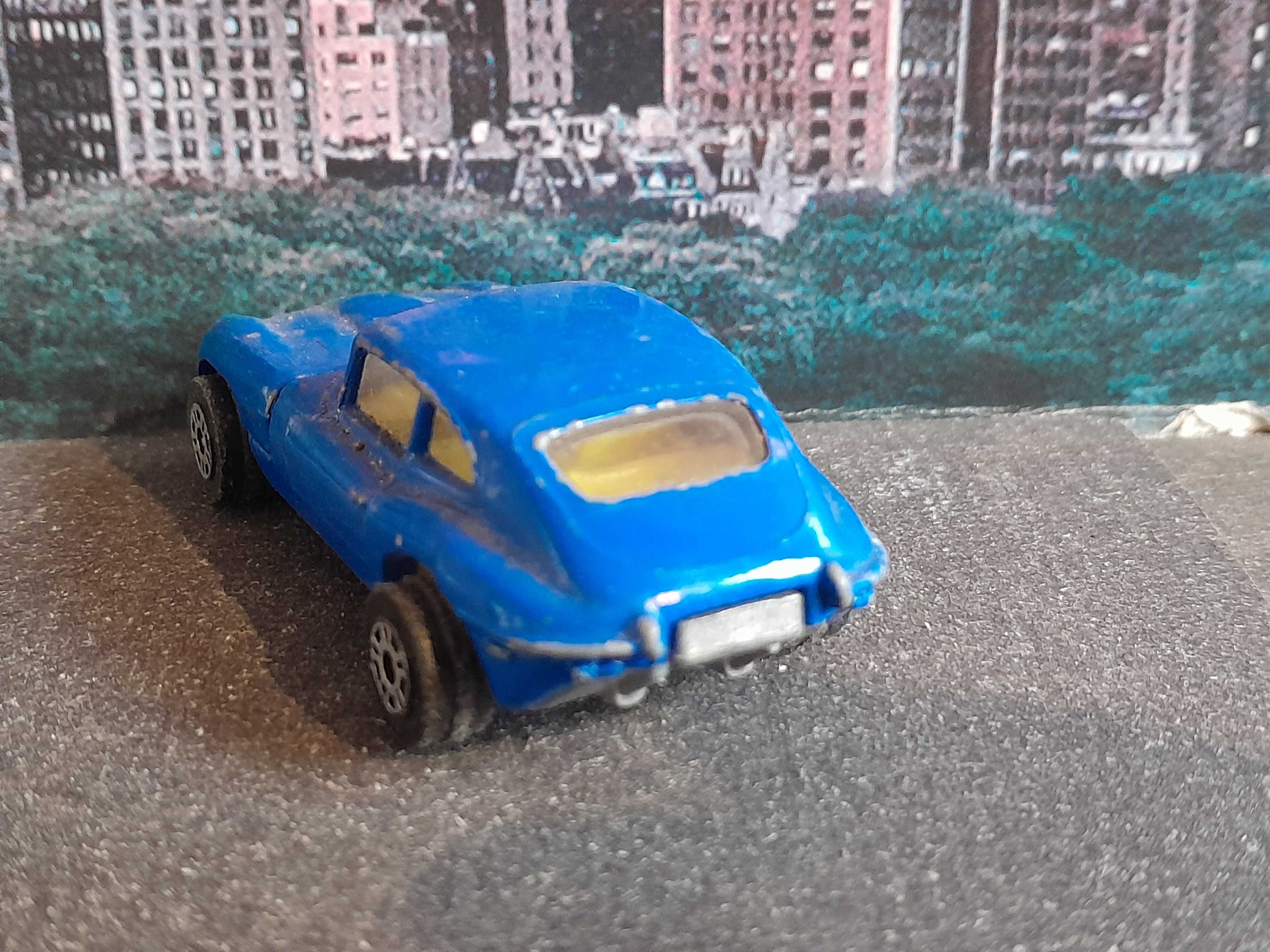 Stary resorak Corgi Juniors Jaguar E Type 2+2 WhizzWheels do kolekcji