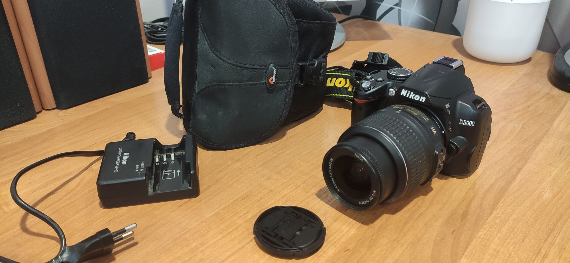 Продам фотоапарат Nikon d3000