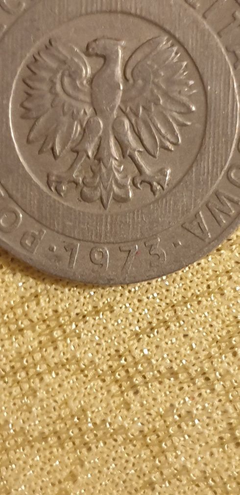 Moneta 20 zł. wieżowiec 1973r z czasów prl-u Nie widać znaku mennicy
