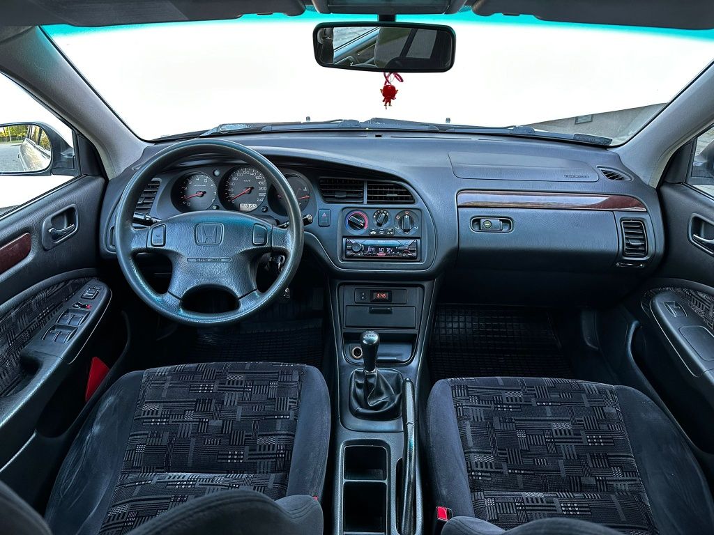 Honda Accord VI 1.8vtec