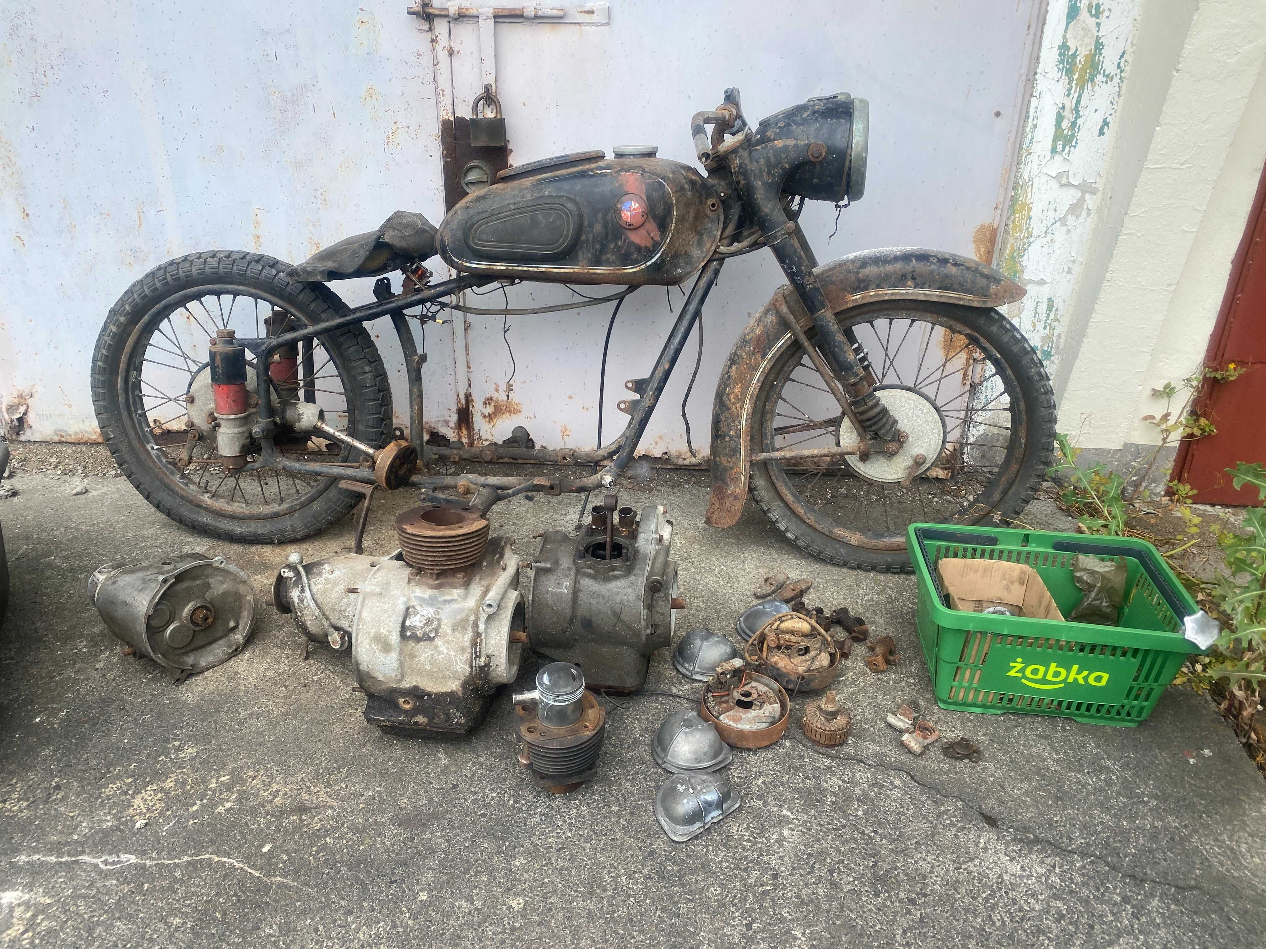 BMW R25 R25/2 R24 nie Awo Sport Turist Junak M07 M10