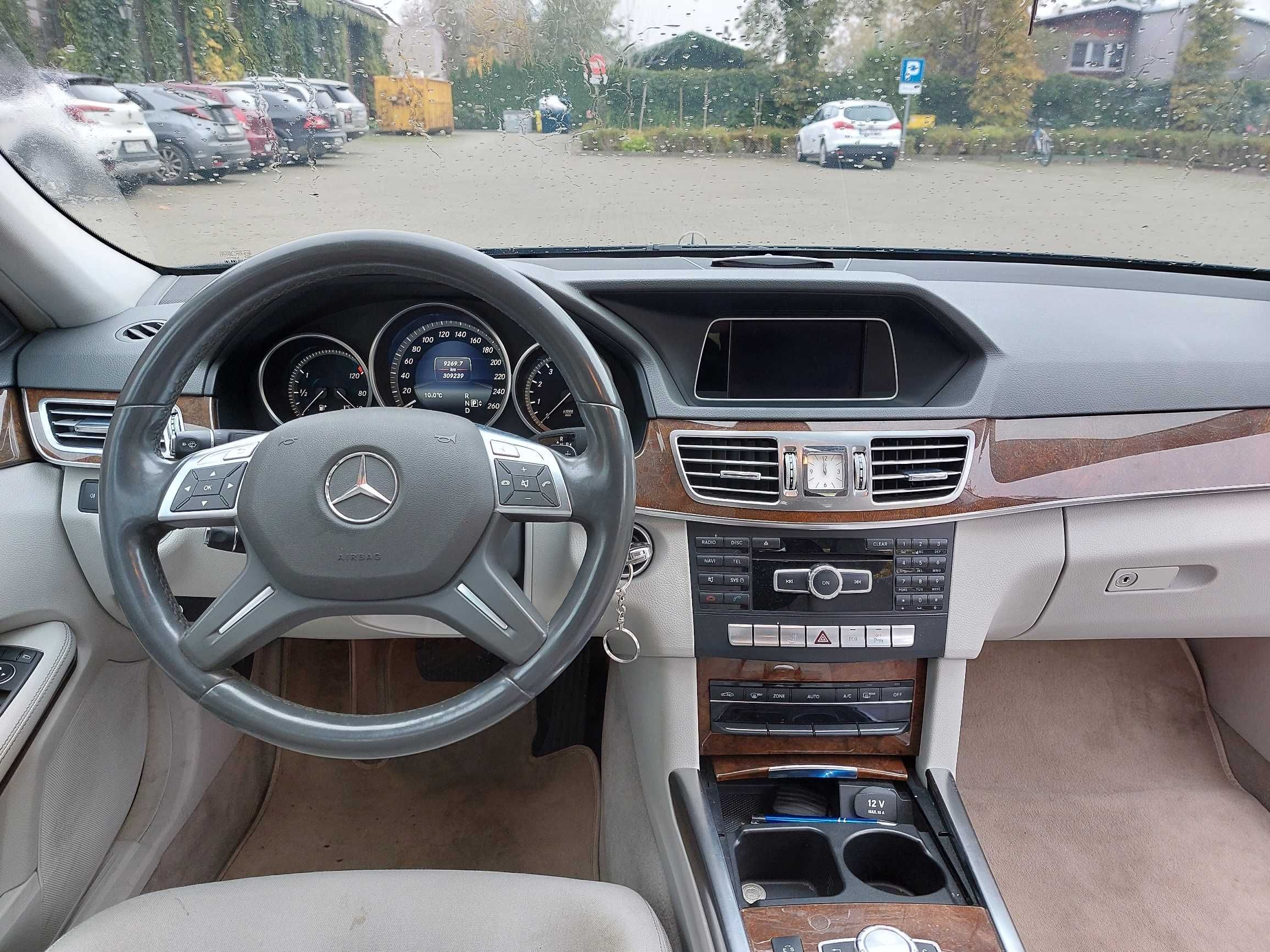 Mercedes E-klasa W212, 2013r