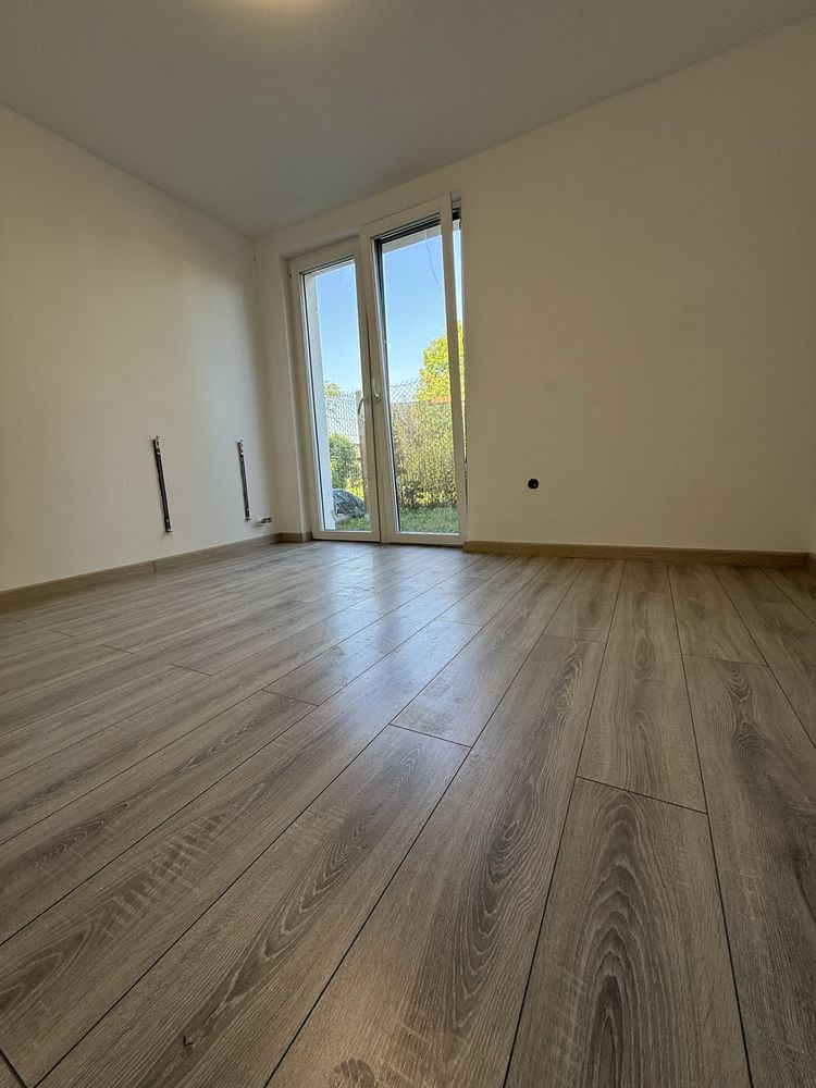 2 pokoje • ogrodek • Kliny • Kobierynska • miejsce  postojowe w cenie