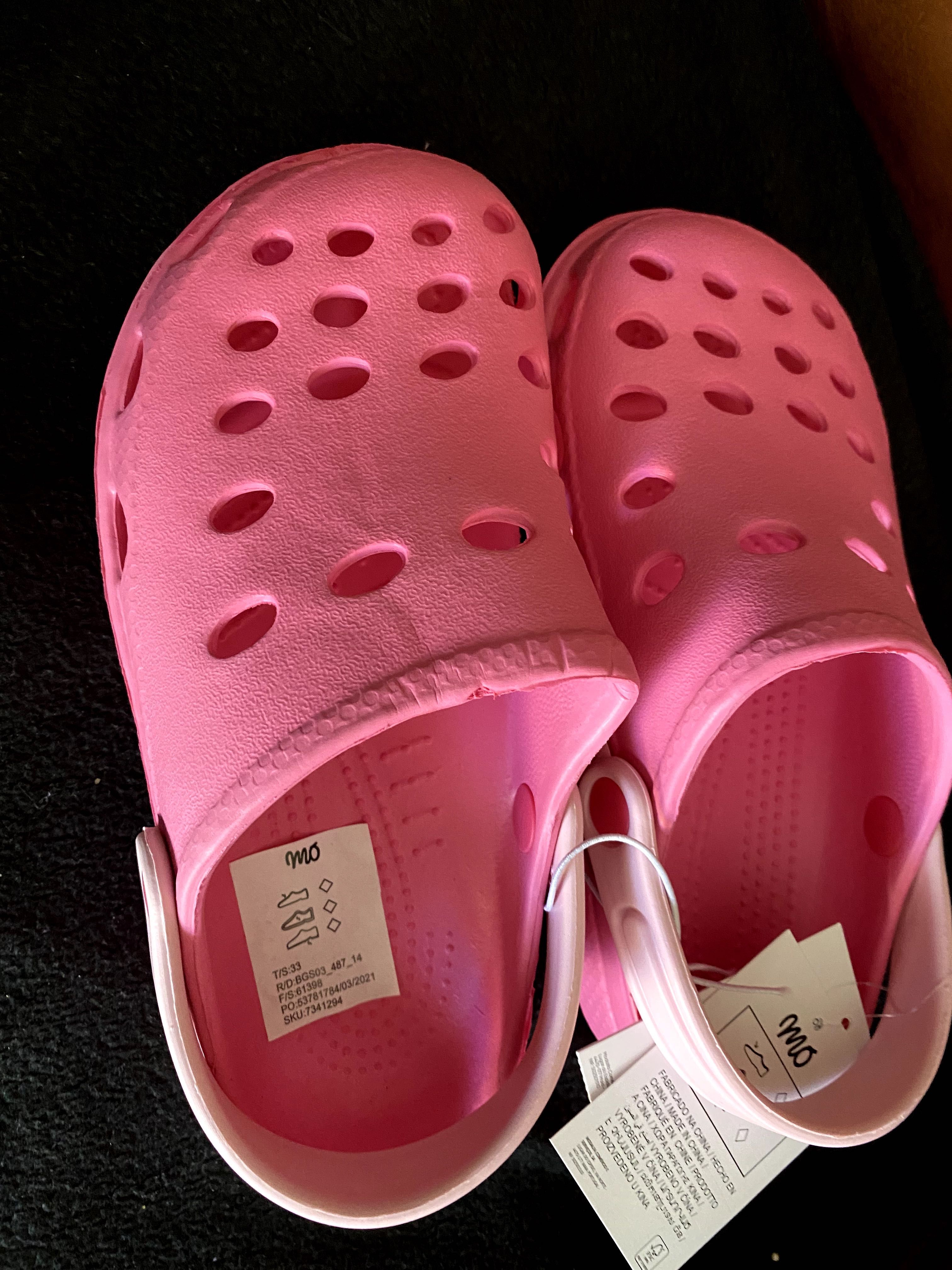 Crocs e Chinelos Criança Novos (vários tamanhos e modelos)