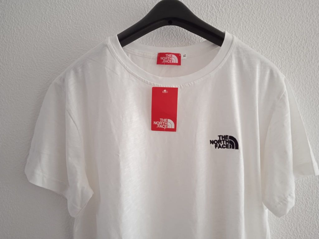 Tshirts NOVAS da The North Face Bordadas
Vários Tamanhos Disponiveis