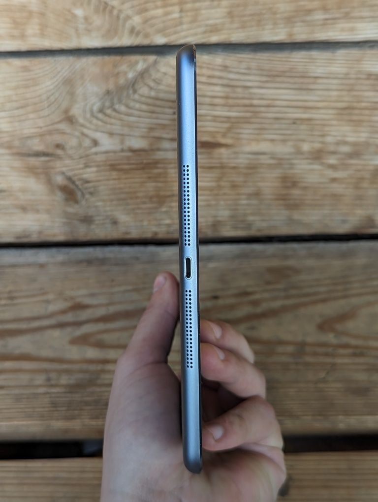 Apple iPad Air (1 Gen) 16Gb Space Grey