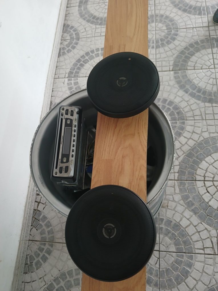 Rádio pioneer + par de  colunas