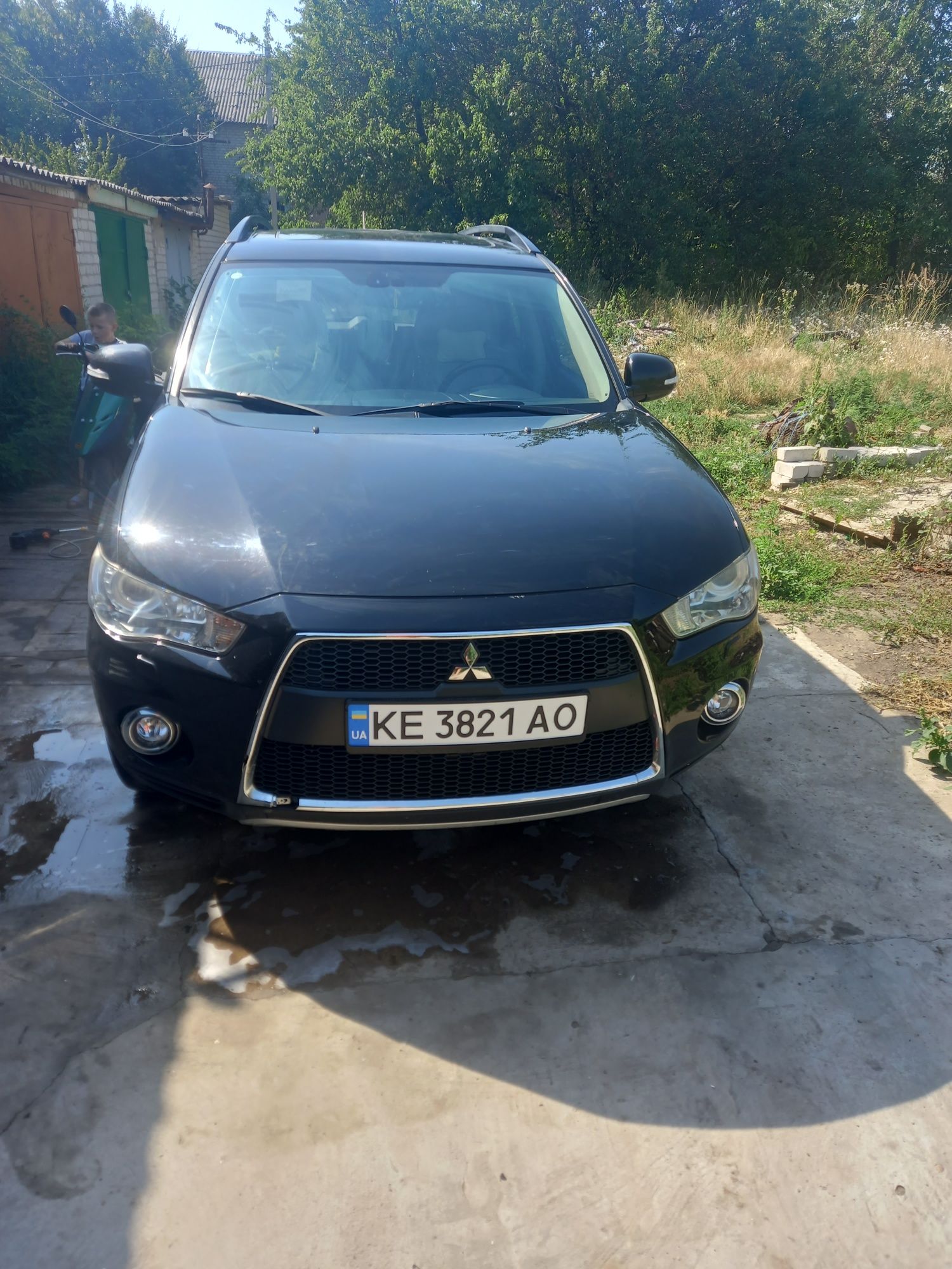 Mitsubishi  Outlander XL