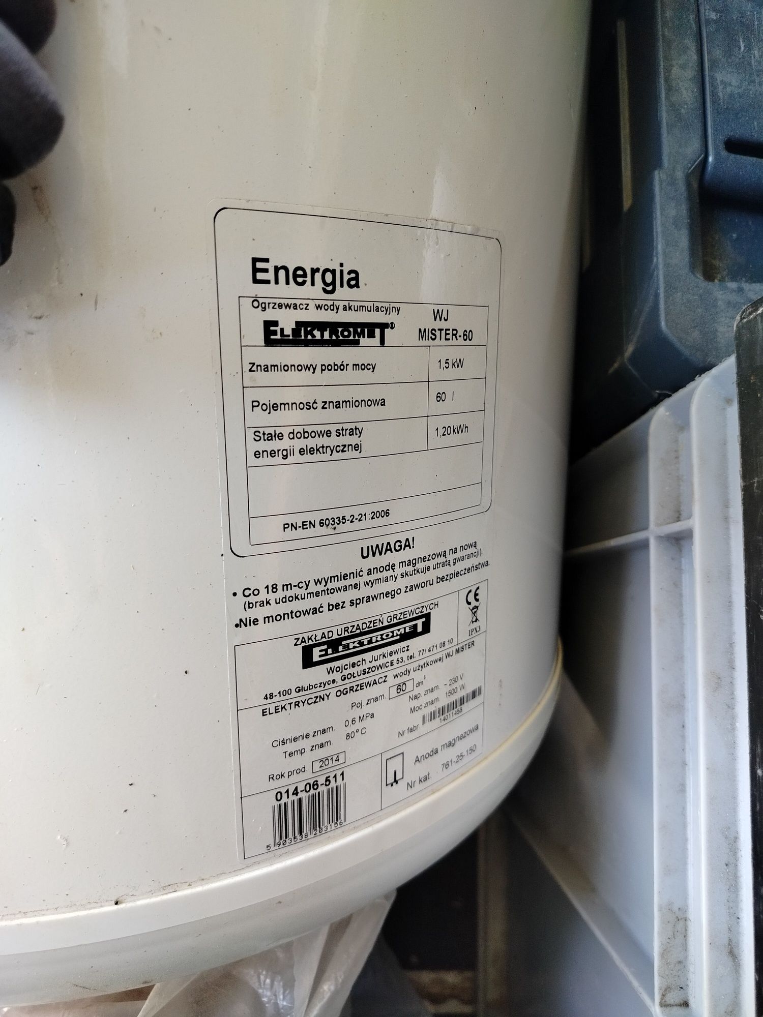 Dwa boiler 130 i 60 l