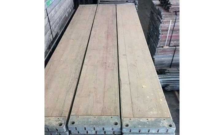 Skup rusztowan elewacyjnuch