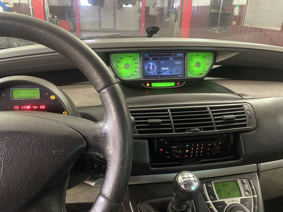 Продам пижо 807 2.2 HDI