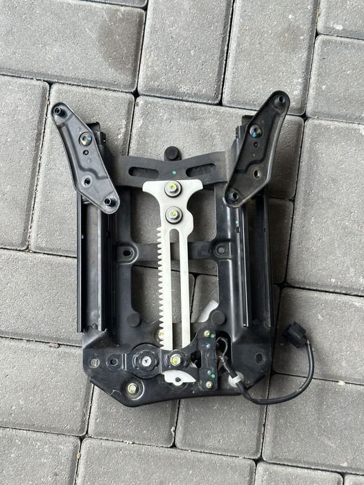 Mechanizm szyby honda forza 125 elektryczny