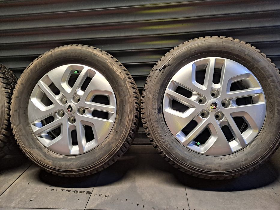 Oryginalne koła zimowe 17 5x114.3 Opel Vivaro Ranault Trafic