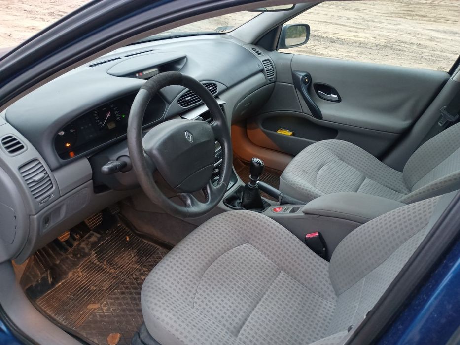 Renault Laguna II 1.9 dCi 2004r