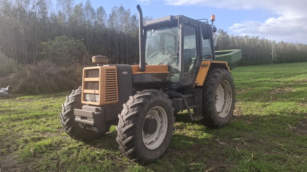 Sprzedam Renault 110.14 1989 r.