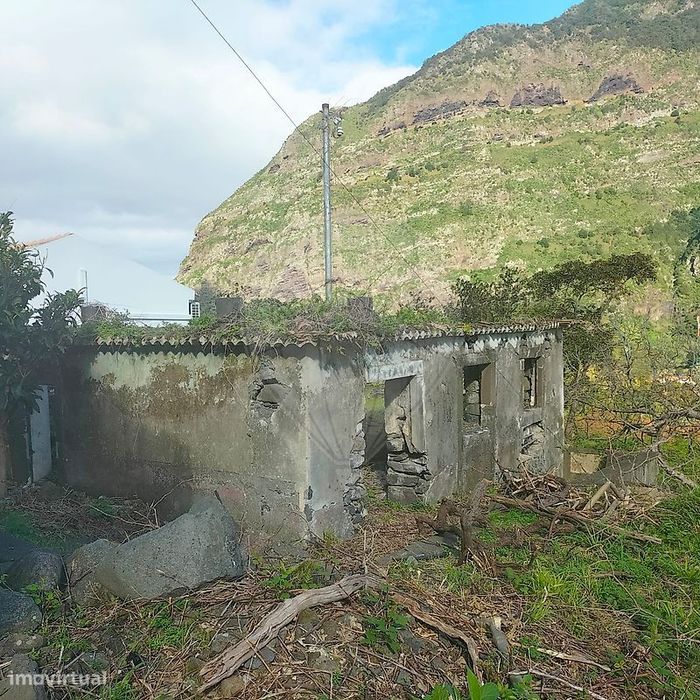 Moradia T4 para venda