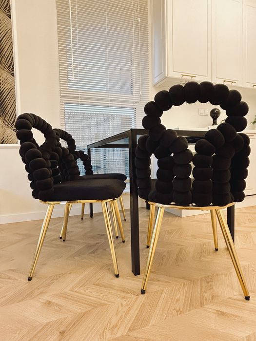 Mieszkanie nowe. Garaż . Ogródek. Piękne. Alarm  . Blisko metra .