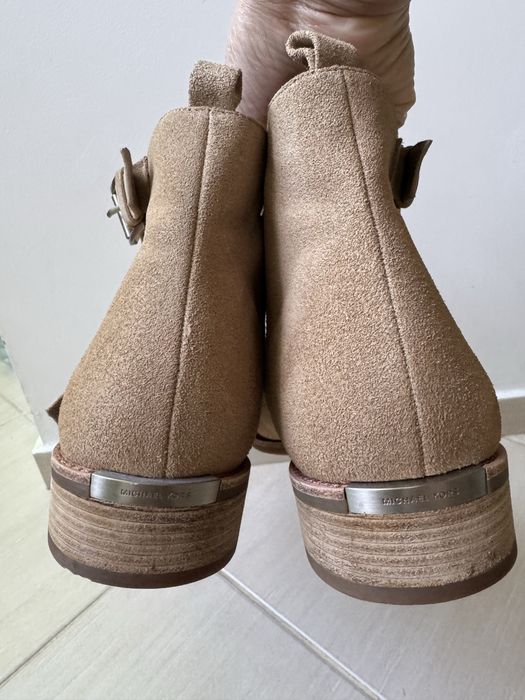 Продам замшеві броги Michel Kors