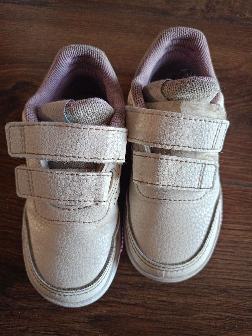 Buty dla dziewczynki adidas rozmiar 23