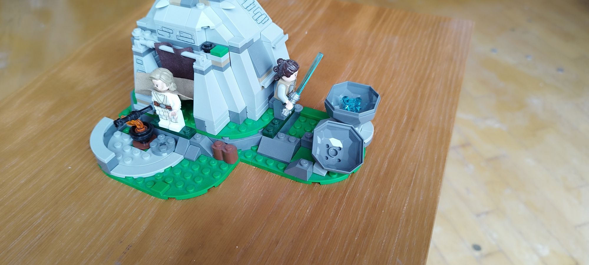 Sprzedam LEGO 75200 Star Wars Ahch-To Island Training